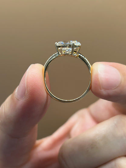 Oval-001|East-West Oval Bezel Lab-Grown Diamond Solitaire Ring | Minimalist Floating Setting | Modern Luxury