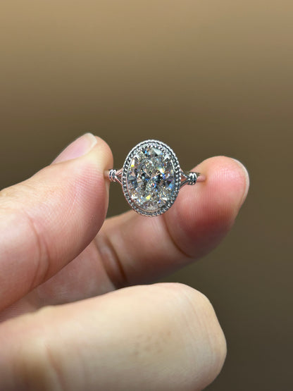 Oval-003|Antique-Inspired Oval Diamond Solitaire with Delicate Milgrain Detail